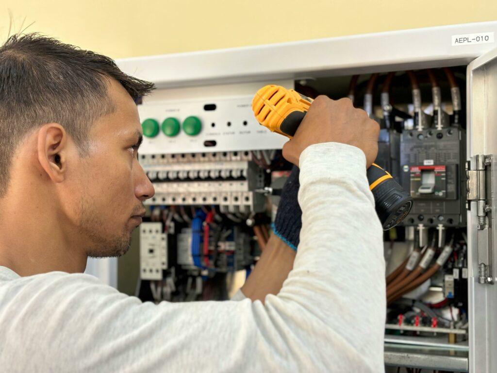 trouvez un &eacute;lectricien qualifi&eacute; &agrave; levallois pour tous vos besoins d'installation, d&eacute;pannage et mise aux normes &eacute;lectriques. service rapide, fiable et professionnel.