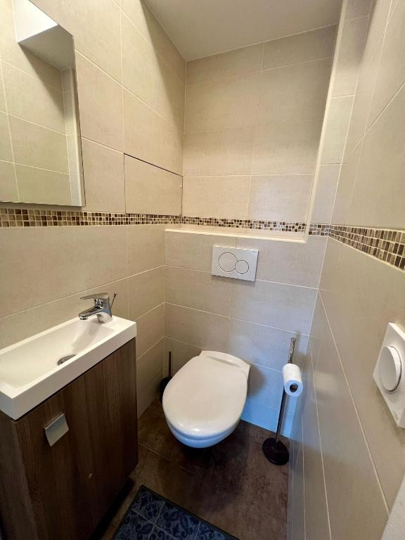 découvrez les prix des salles de bain à levallois : comparez les tarifs pour la rénovation, l'aménagement et l'installation de votre salle de bain sur mesure. obtenez un devis rapide et personnalisé !