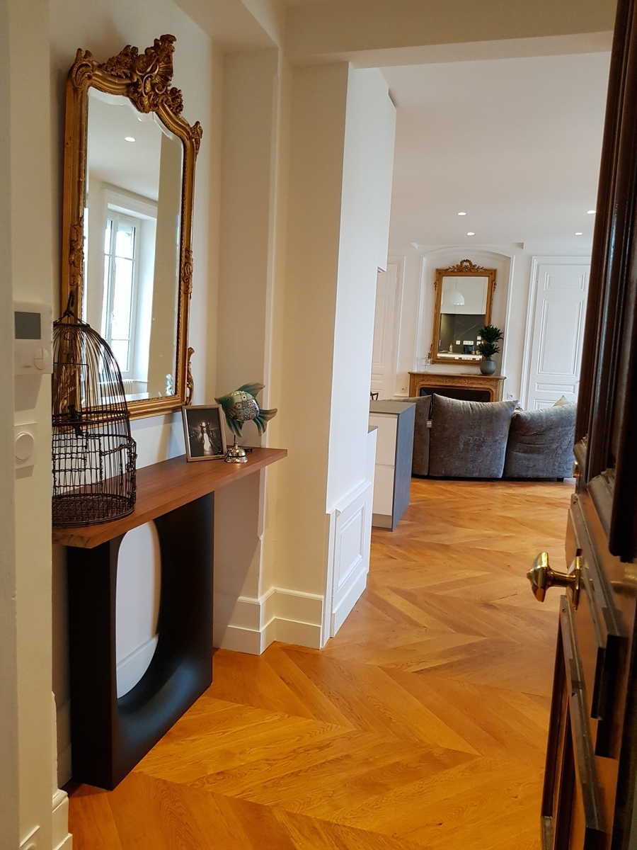 découvrez tout sur la rénovation haussmannienne : conseils, étapes clés et meilleures pratiques pour redonner vie et élégance à votre appartement de style haussmannien tout en préservant le charme de l'ancien.