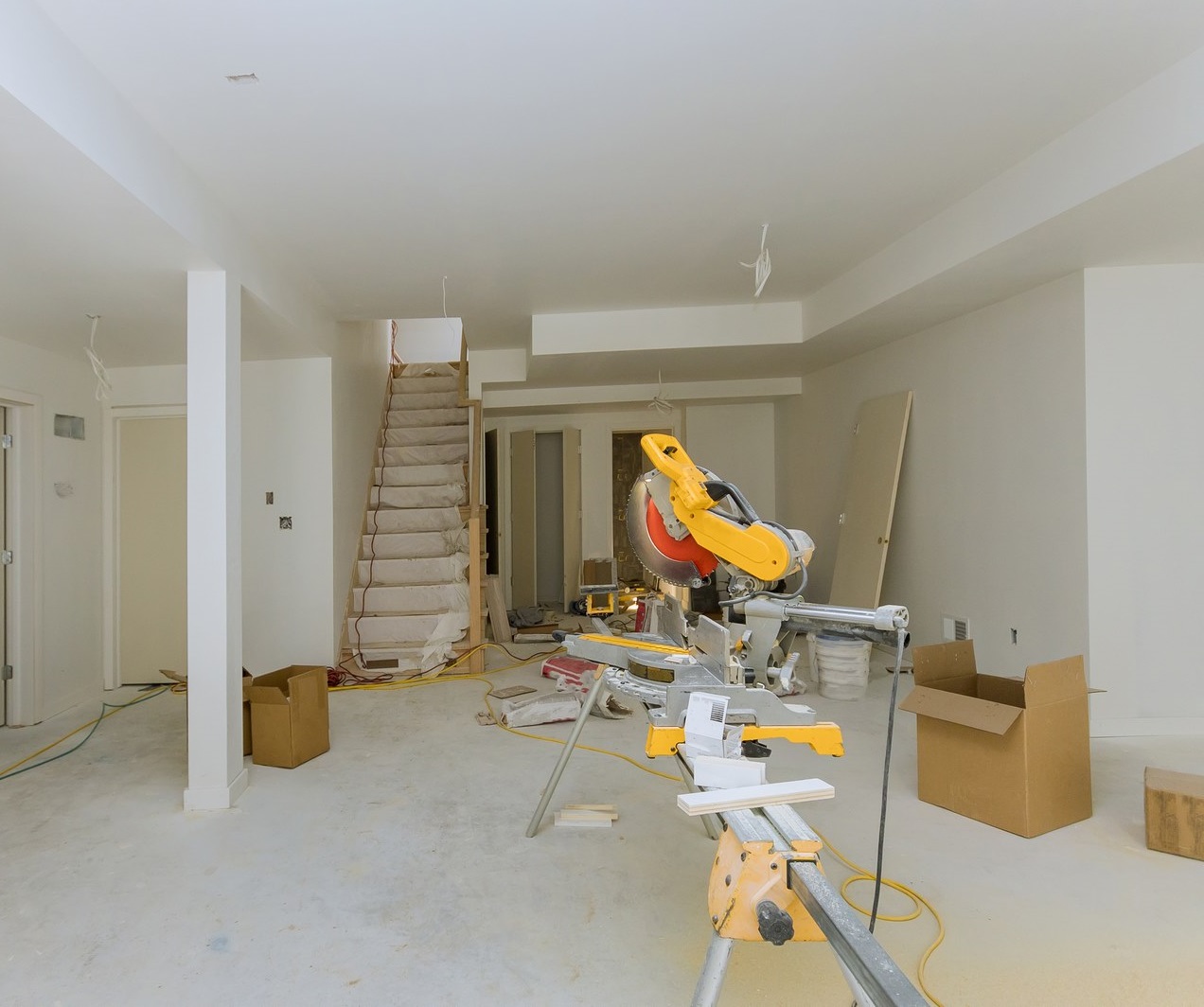 d&eacute;couvrez nos conseils et solutions pour r&eacute;ussir votre r&eacute;novation int&eacute;rieure : id&eacute;es d&eacute;co, astuces travaux, choix des mat&eacute;riaux et tendances pour transformer votre int&eacute;rieur en un espace moderne et accueillant.