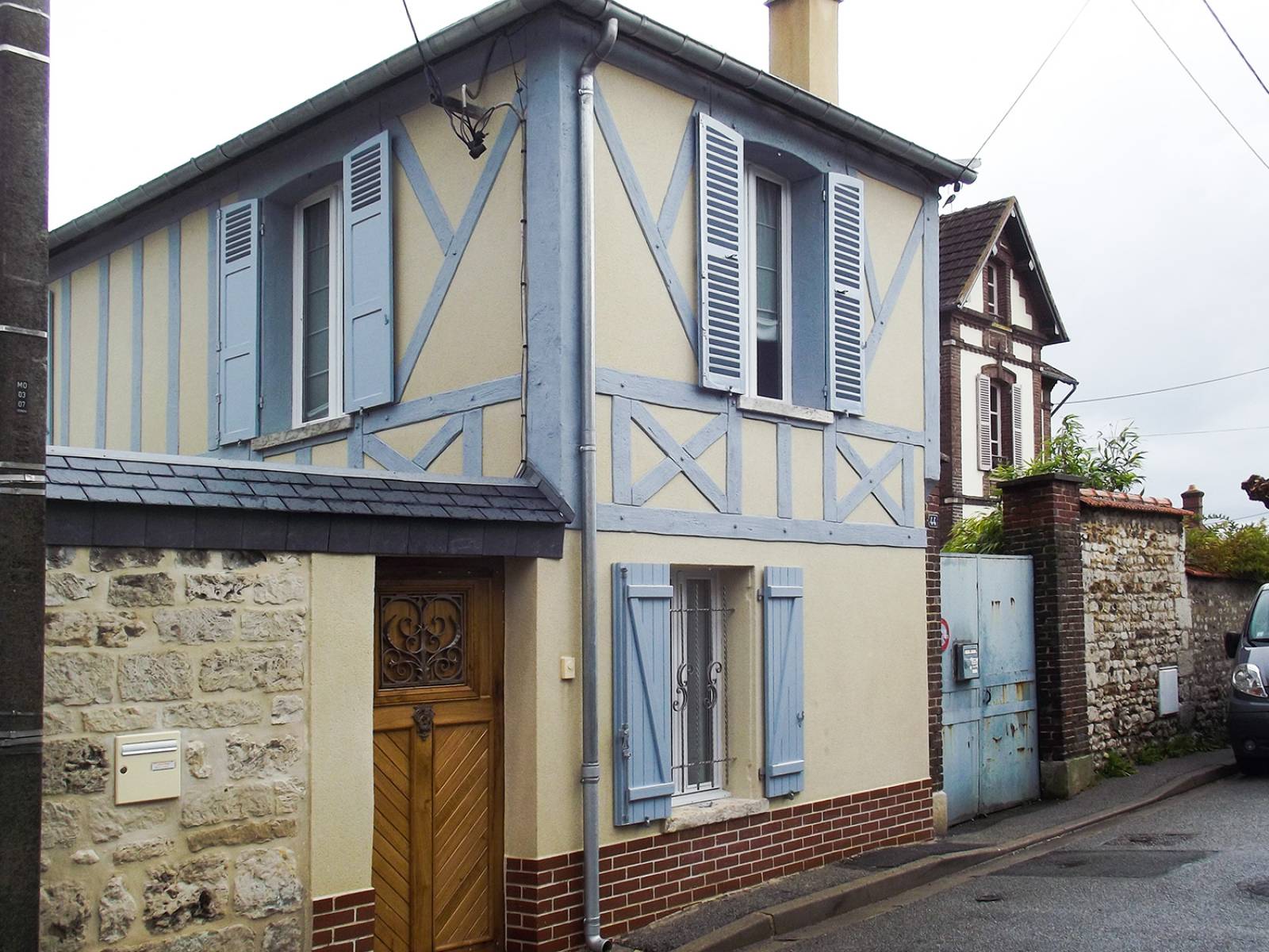 trouvez des solutions de r&eacute;novation proches de chez vous. comparez les professionnels, d&eacute;couvrez leurs services et obtenez un devis rapidement pour tous vos projets de r&eacute;novation &agrave; proximit&eacute;.