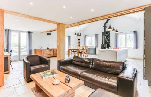 d&eacute;couvrez des services de r&eacute;novation de qualit&eacute; pr&egrave;s de chez vous : conseils, accompagnement personnalis&eacute; et travaux sur-mesure pour moderniser votre int&eacute;rieur en toute confiance.