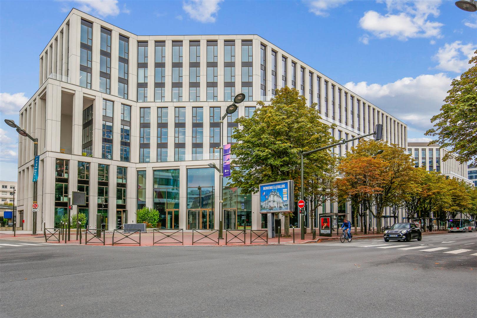 confiez votre projet de r&eacute;novation rapide &agrave; levallois &agrave; notre &eacute;quipe exp&eacute;riment&eacute;e. intervention efficace, finitions de qualit&eacute; et respect des d&eacute;lais pour transformer votre espace en un temps record.