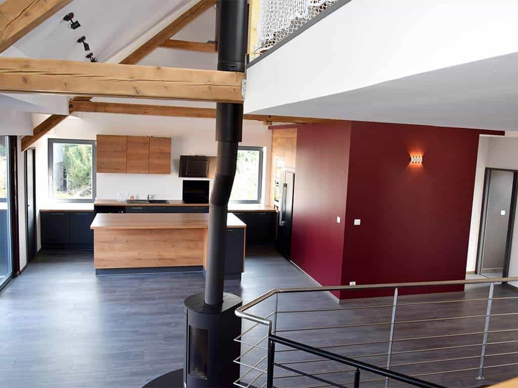 d&eacute;couvrez nos conseils et services pour vos travaux int&eacute;rieurs : r&eacute;novation, am&eacute;nagement, d&eacute;coration et entretien de votre maison pour un int&eacute;rieur moderne et confortable.