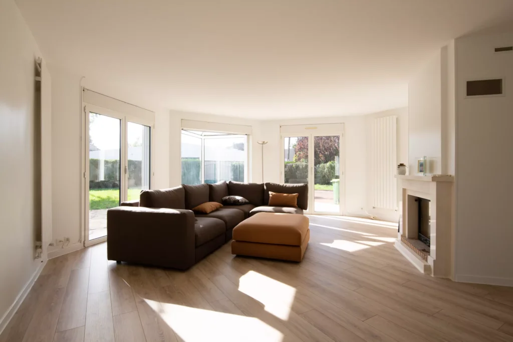 découvrez nos services de rénovation de logement à paris et en île-de-france pour transformer votre habitat avec qualité et professionnalisme.